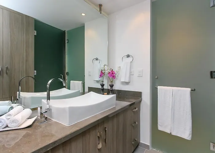Stunning Marea With Stellar Oceanview Rooftop Pool! *